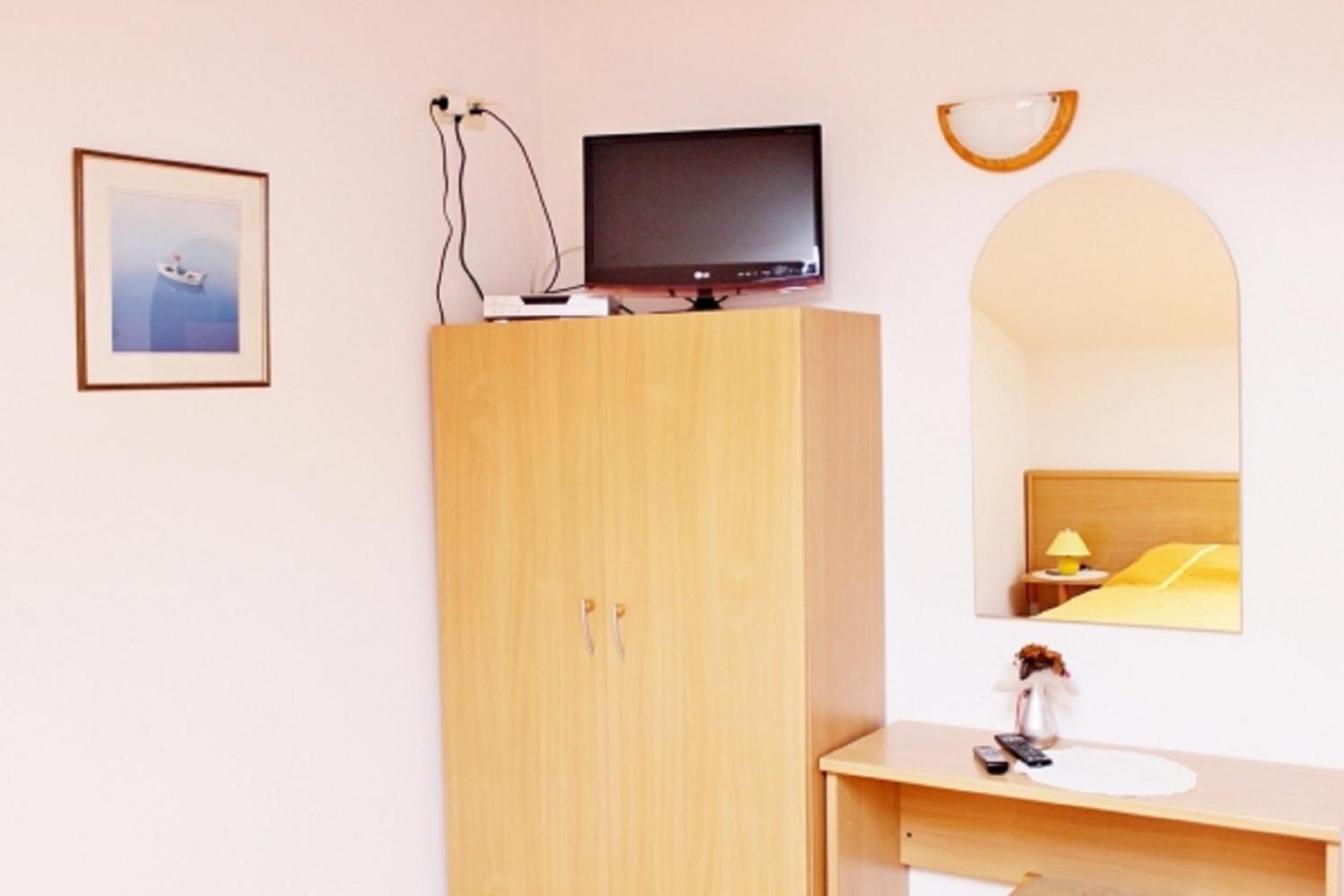 Apartments Pansion Franka บริสท์ ภายนอก รูปภาพ