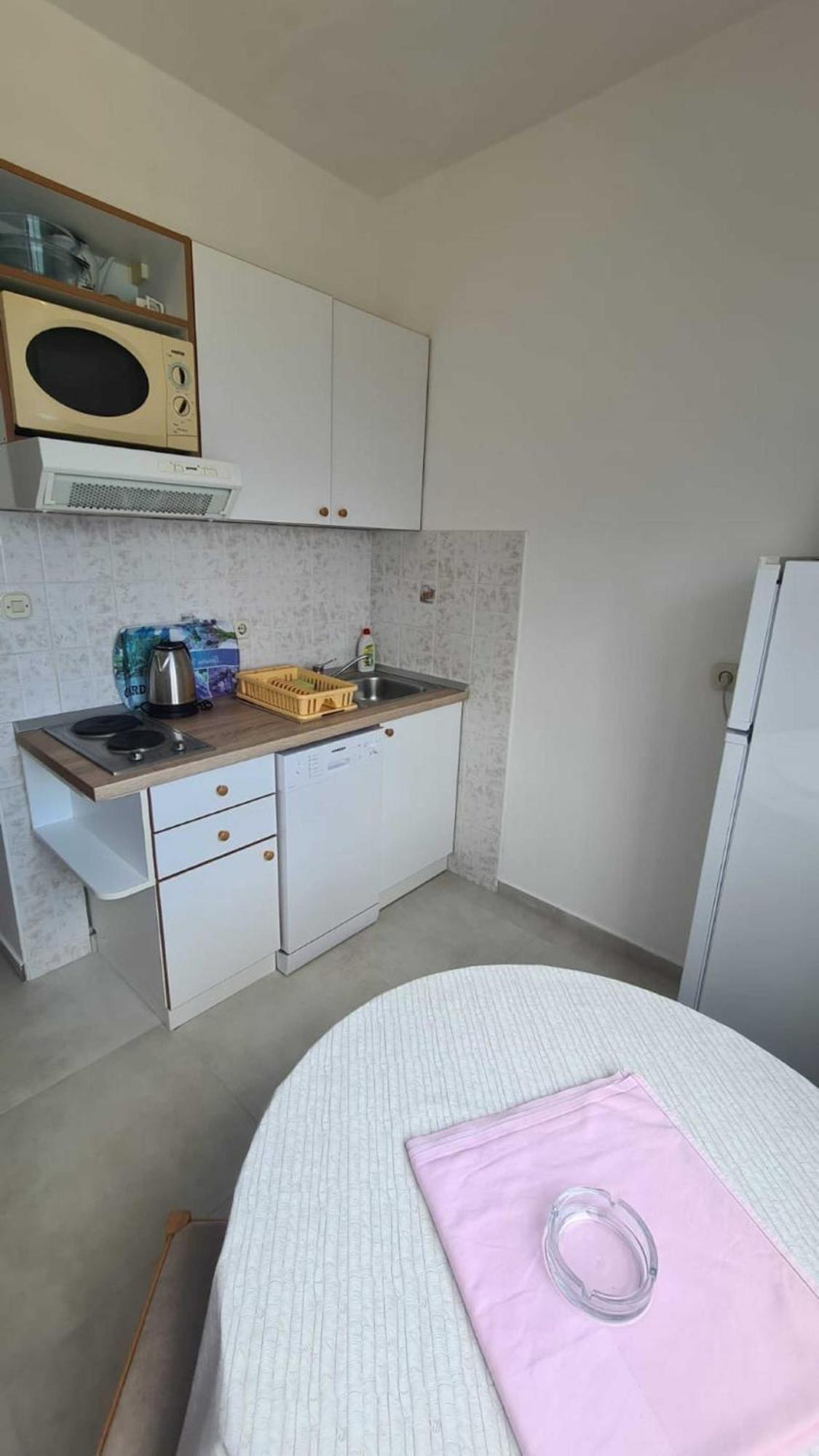 Apartments Pansion Franka บริสท์ ภายนอก รูปภาพ