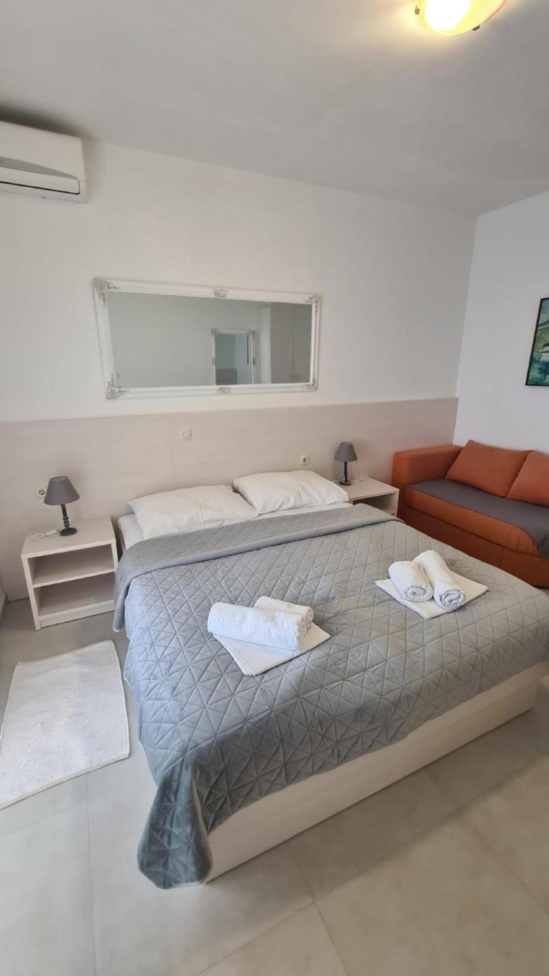 Apartments Pansion Franka บริสท์ ภายนอก รูปภาพ
