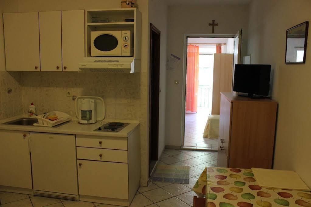 Apartments Pansion Franka บริสท์ ภายนอก รูปภาพ