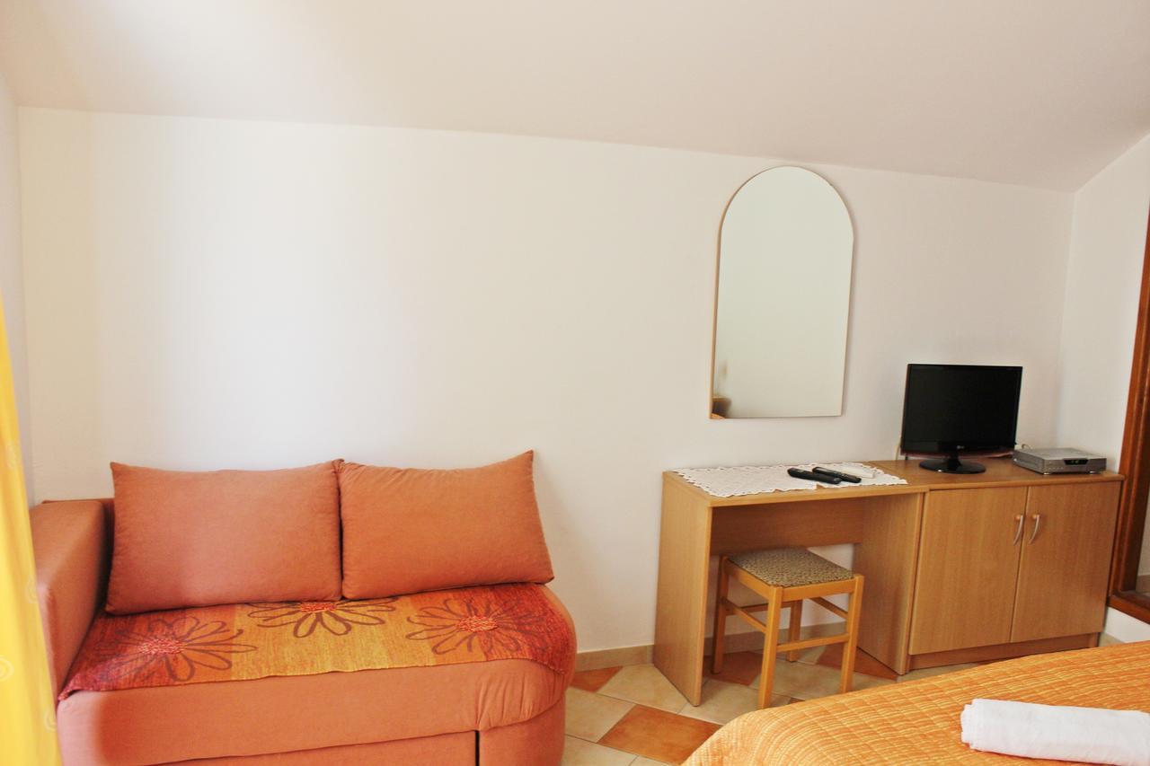 Apartments Pansion Franka บริสท์ ภายนอก รูปภาพ